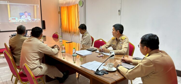 เทศบาลตำบลหนองยวง เข้าร่วมการประชุมขับเคลื่อนภารกิจสำคัญของกระทรวงมหาดไทย ผ่านระบบวิดีทัศน์ทางไกล (VCS) ณ ห้องประชุม (เล็ก) ชั้น 2 ที่ว่าการอำเภอเวียงหนองล่อง อำเภอเวียงหนองล่อง จังหวัดลำพูน