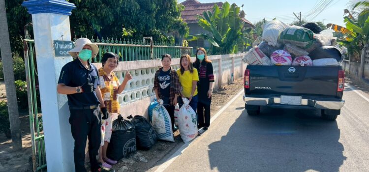 เทศบาลตำบลหนองยวง ได้ดำเนินการจัดเก็บใบไม้ในครัวเรือนหรือที่สาธารณะ เพื่อลดการเผาในที่โล่งและแก้ไขปัญหาฝุ่น PM2.5 ณ หมู่ที่ 1 บ้านเหล่าดู่ ตำบลหนองยวง อำเภอเวียงหนองล่อง จังหวัดลำพูน