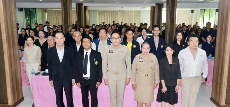 เทศบาลตำบลหนองยวง เข้าร่วมการประชุมเชิงปฏิบัติการทบทวนเป้าหมายการพัฒนาจังหวัดลำพูน 20 ปี การจัดทำแผนพัฒนาจังหวัดลำพูน พ.ศ. 2571 – 2575 และแผนปฏิบัติราชการประจำปีงบประมาณ พ.ศ. 2571 ของจังหวัดลำพูน ณ ห้องประชุมทาทุ่งหลวง กัซซัน ขุนตาน กอล์ฟ แอนด์ รีสอร์ท อำเภอแม่ทา จังหวัดลำพูน