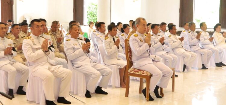 เทศบาลตำบลหนองยวง เข้าร่วมพิธีเจริญพระพุทธมนต์และทำบุญตักบาตรถวายพระราชกุศล เพื่อเฉลิมพระเกียรติพระบาทสมเด็จพระเจ้าอยู่หัว เนื่องในวันเฉลิมพระชนมพรรษา 28 กรกฎาคม 2569 ณ วัดทิพย์อัปสรอมรอินทร์ หมู่ที่ 9 ตำบลหนองล่อง อำเภอเวียงหนองล่อง จังหวัดลำพูน