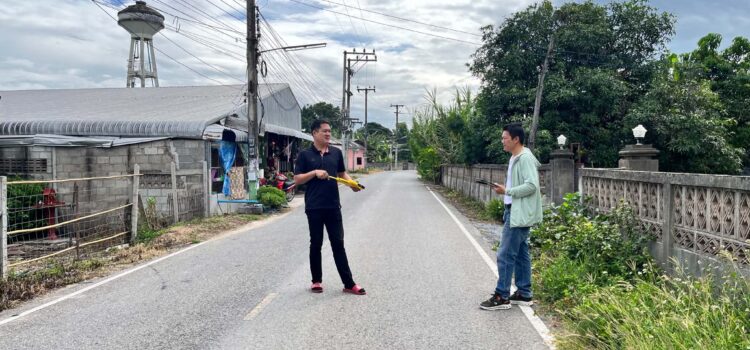 เทศบาลตำบลหนองยวง ลงพื้นที่่สำรวจจุดเสี่ยงและจุดที่มีความเหมาะสมสำหรับการติดตั้ง เนินชะลอความเร็ว ณ หมู่บ้านล้องเครือกวาว หมู่ที่ 5 ตำบลหนองยวง อำเภอเวียงหนองล่อง จังหวัดลำพูน
