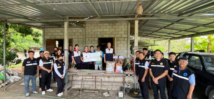 เทศบาลตำบลหนองยวง ลงพื้นที่มอบสิ่งของช่วยเหลือ เยี่ยมให้กำลังใจ และมอบถุงยังชีพ ให้แก่ ผู้ประสบภัยทางสังคมและผู้ยากไร้ในพื้นที่ หมู่ที่ 4 บ้านหัวห้วย ตำบลหนองยวง อำเภอเวียงหนองล่อง จังหวัดลำพูน จำนวน 3 ราย