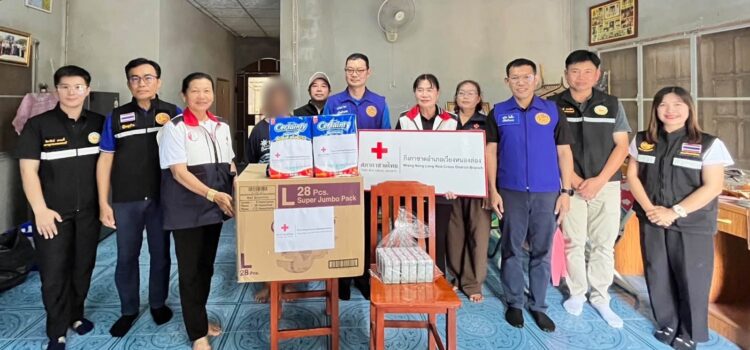 เทศบาลตำบลหนองยวง ลงพื้นที่มอบผ้าอ้อมสำเร็จรูปสำหรับผู้ใหญ่และแผ่นรองกันเปื้อน เพื่อให้ความช่วยเหลือและบรรเทาความเดือดร้อนแก่ผู้ประสบปัญหาทางสังคมและอยู่ในสภาวะลำบากในพื้นที่ตำบลหนองยวง อำเภอเวียงหนองล่อง จังหวัดลำพูน
